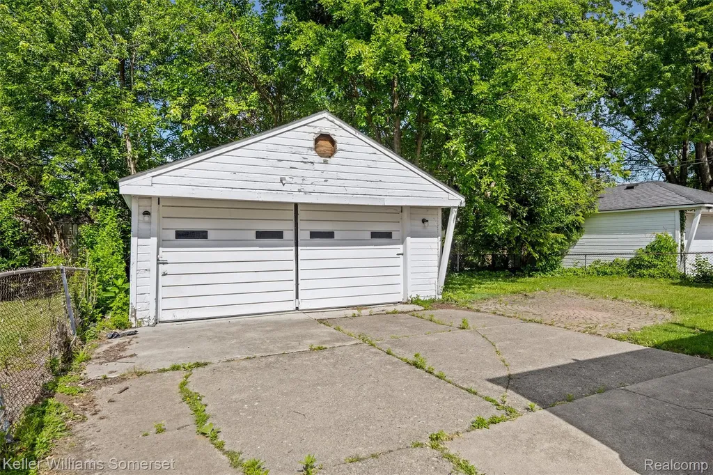 17697 Olympia Redford Charter Township MI 48240