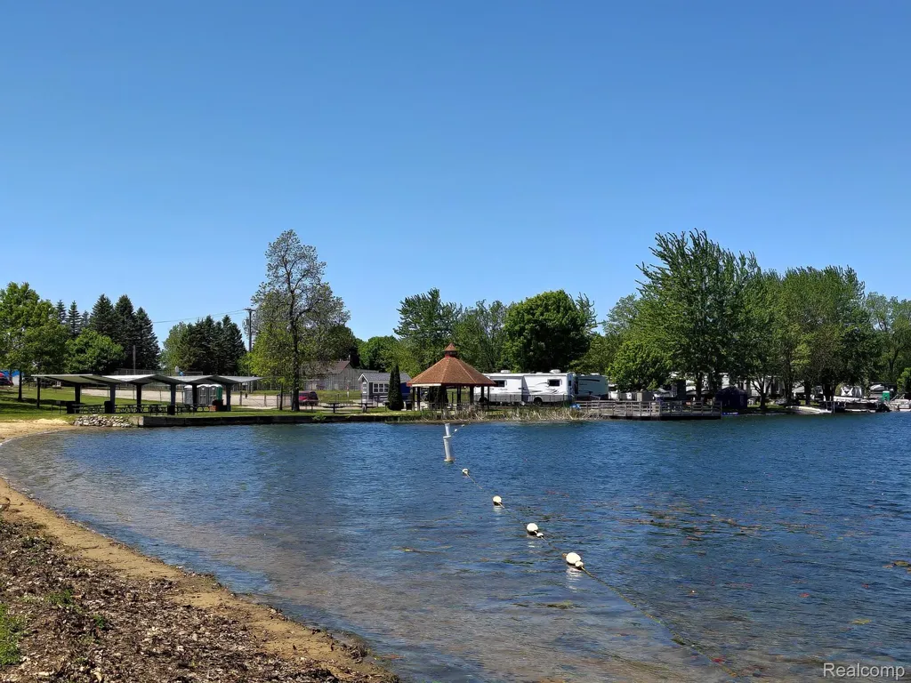 B Hemingway Lake Road Otter Lake Village MI 48464