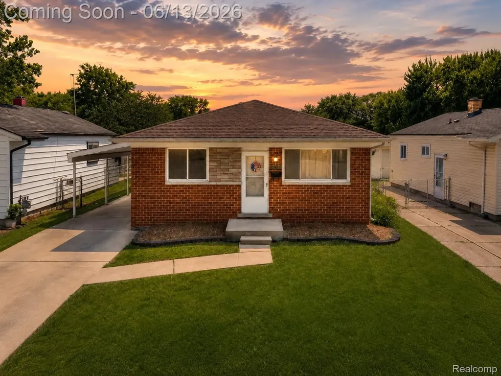 23012 Allor Street St. Clair Shores City MI 48082