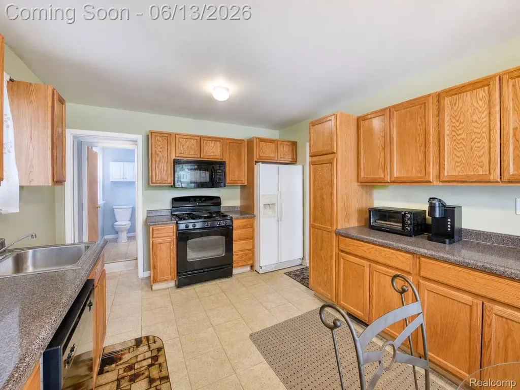 23012 Allor Street St. Clair Shores City MI 48082