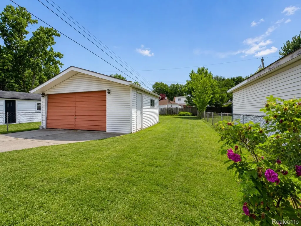 23012 Allor Street St. Clair Shores City MI 48082