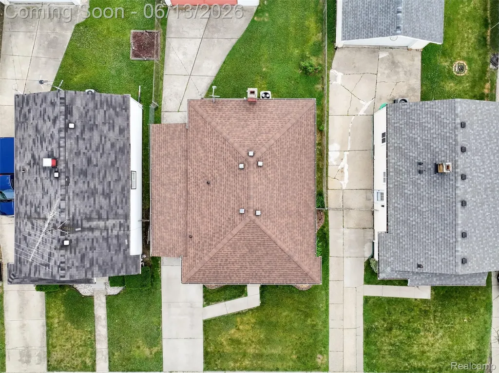23012 Allor Street St. Clair Shores City MI 48082