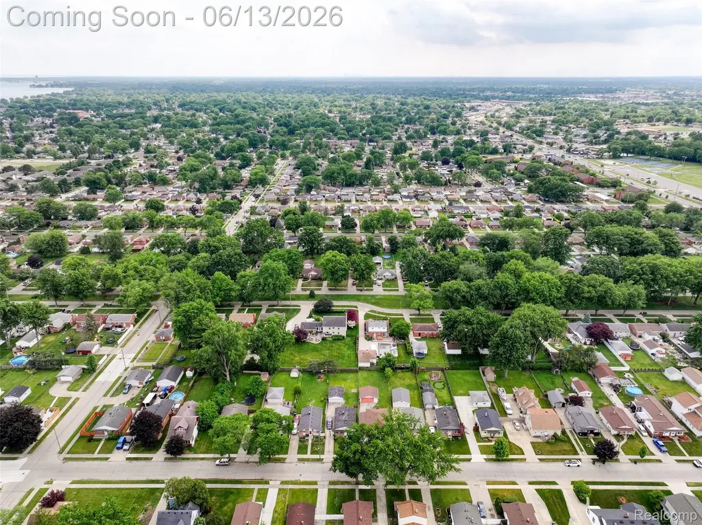 23012 Allor Street St. Clair Shores City MI 48082