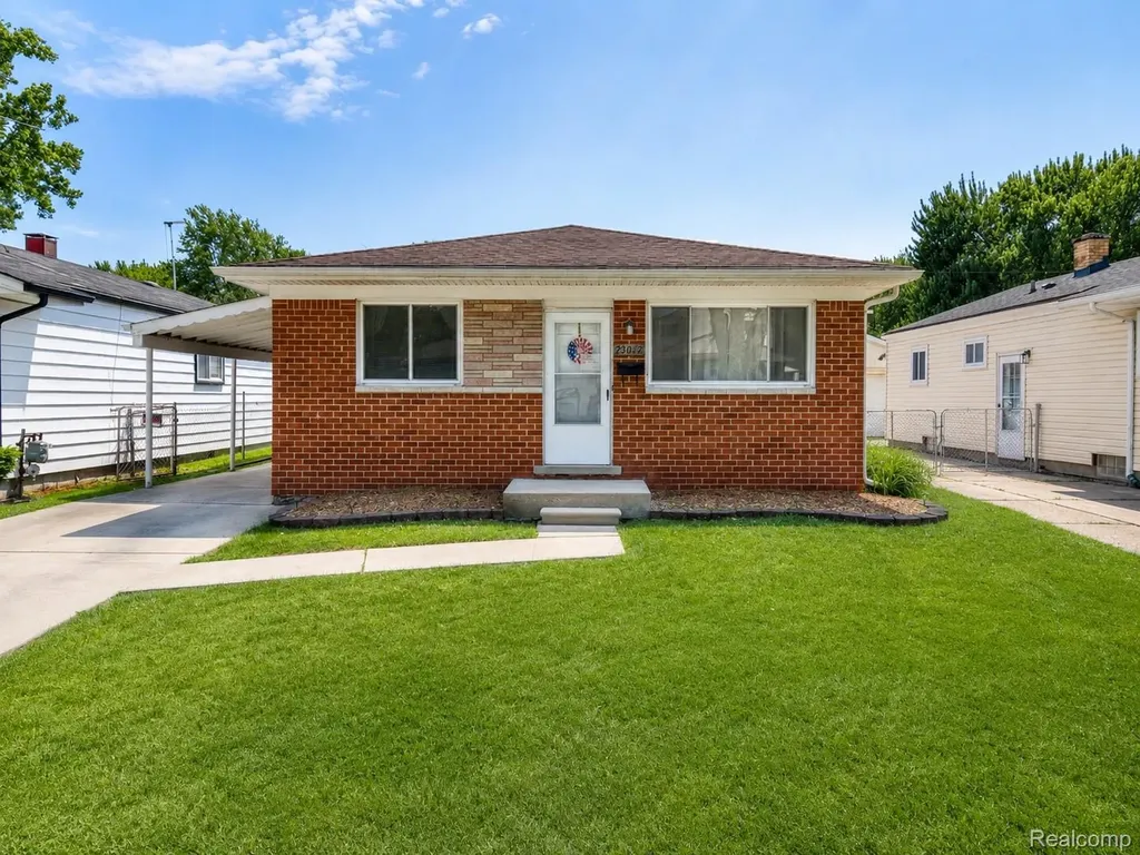 23012 Allor Street St. Clair Shores City MI 48082