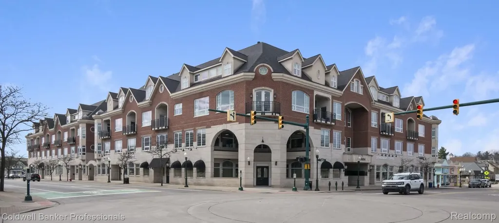 801 W Ann Arbor Trail Plymouth City MI 48170