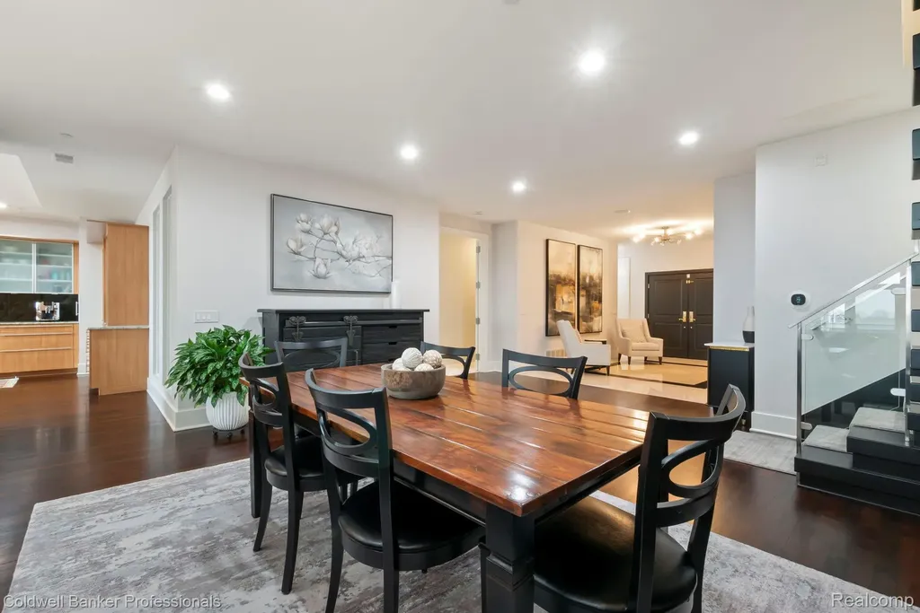 801 W Ann Arbor Trail Plymouth City MI 48170