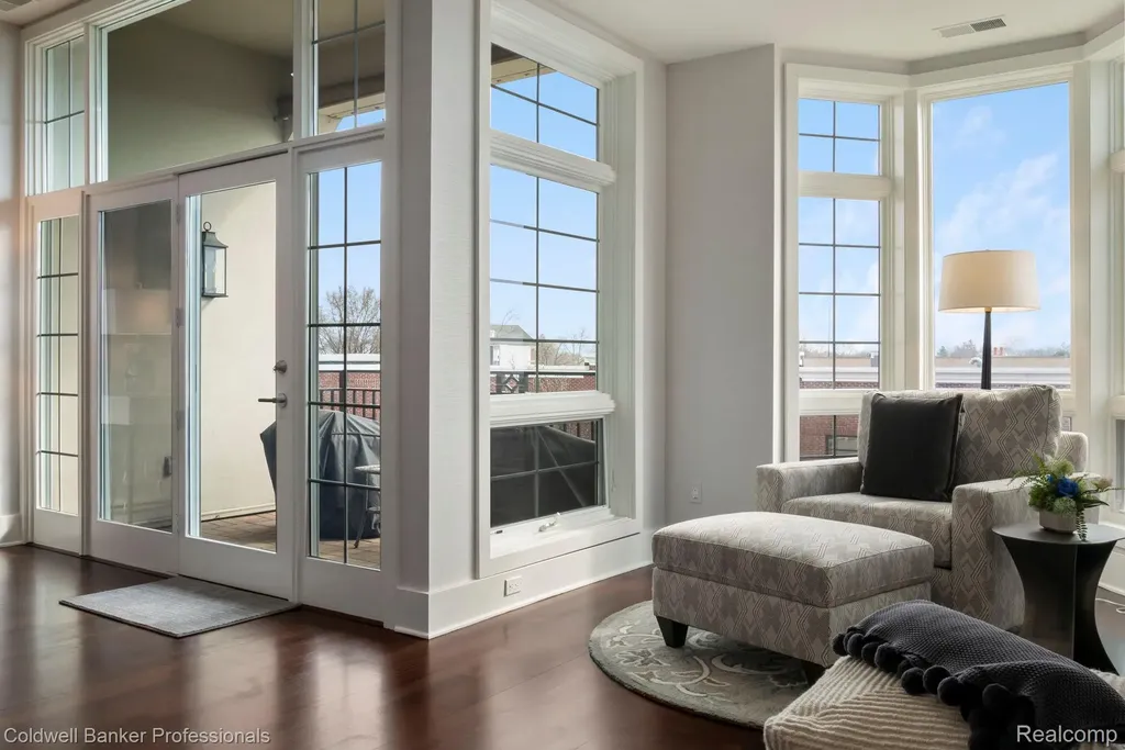 801 W Ann Arbor Trail Plymouth City MI 48170