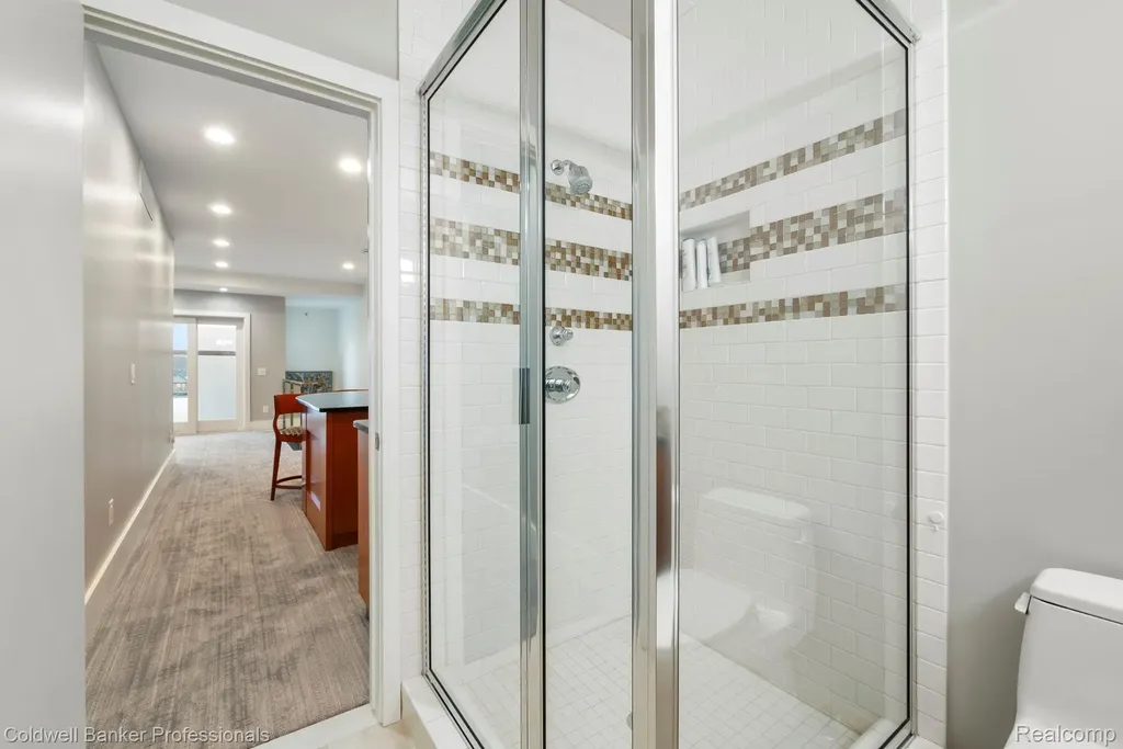 801 W Ann Arbor Trail Plymouth City MI 48170