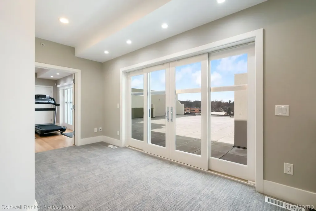 801 W Ann Arbor Trail Plymouth City MI 48170