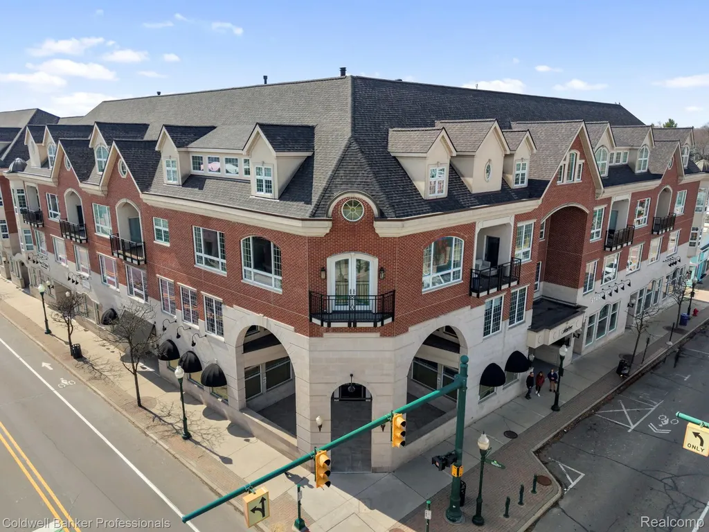 801 W Ann Arbor Trail Plymouth City MI 48170