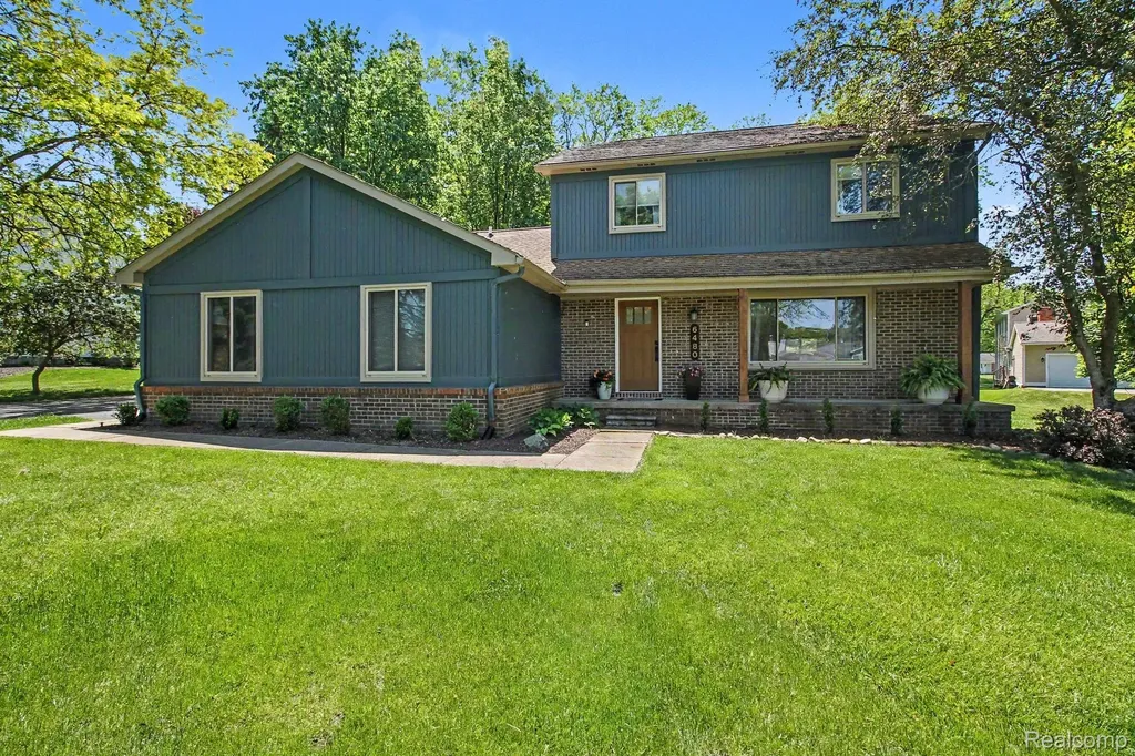 6480 Grand Circle Drive Genoa Township MI 48116
