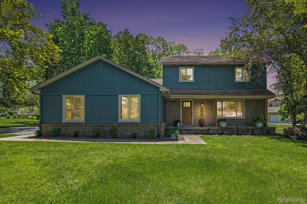6480 Grand Circle Drive Genoa Township MI 48116
