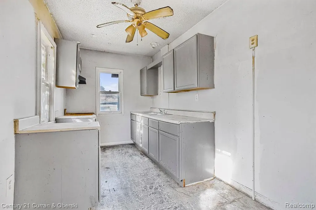 10 Perrin Street River Rouge City MI 48218