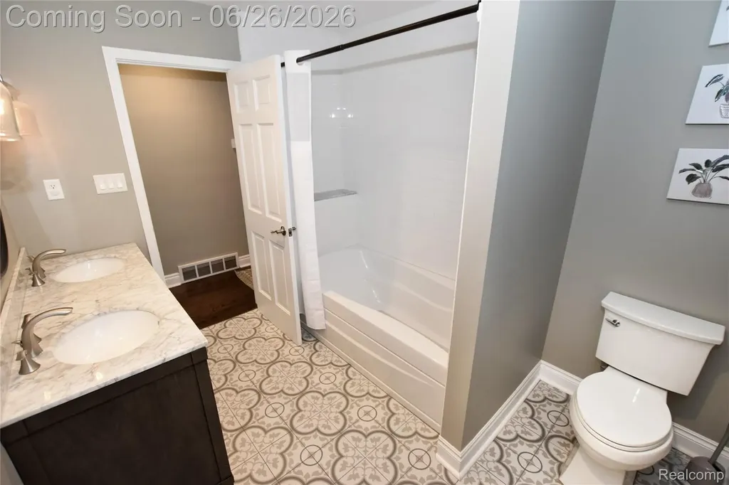 9497 Ellis Road Springfield Charter Township MI 48348