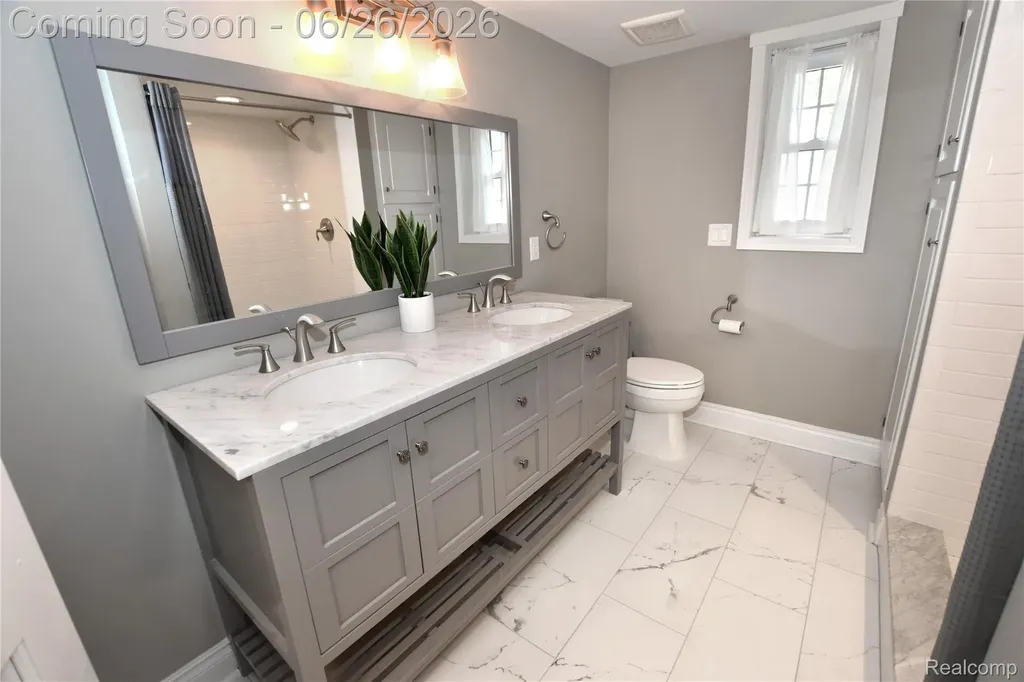 9497 Ellis Road Springfield Charter Township MI 48348