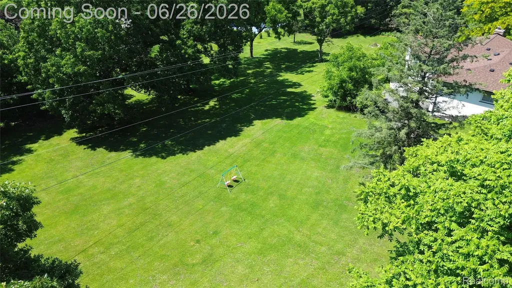 9497 Ellis Road Springfield Charter Township MI 48348