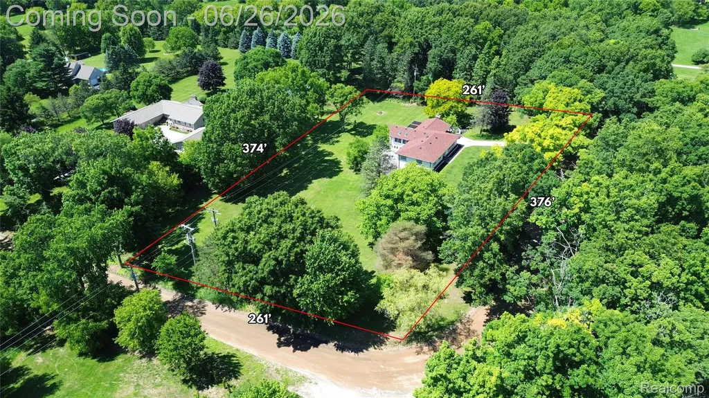 9497 Ellis Road Springfield Charter Township MI 48348