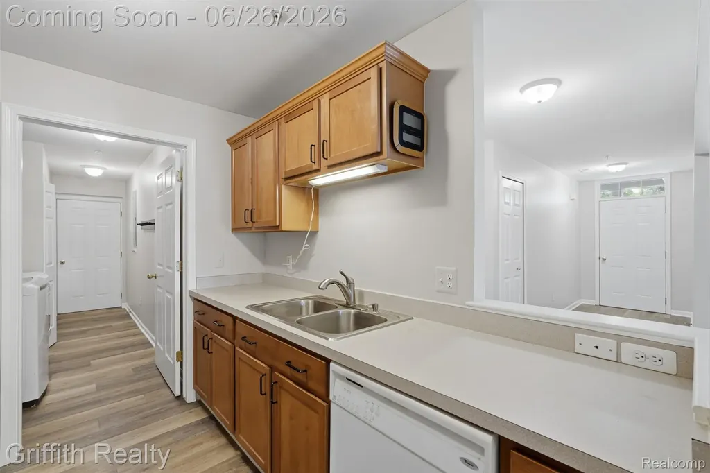 4271 Deeside Drive Brighton City MI 48116
