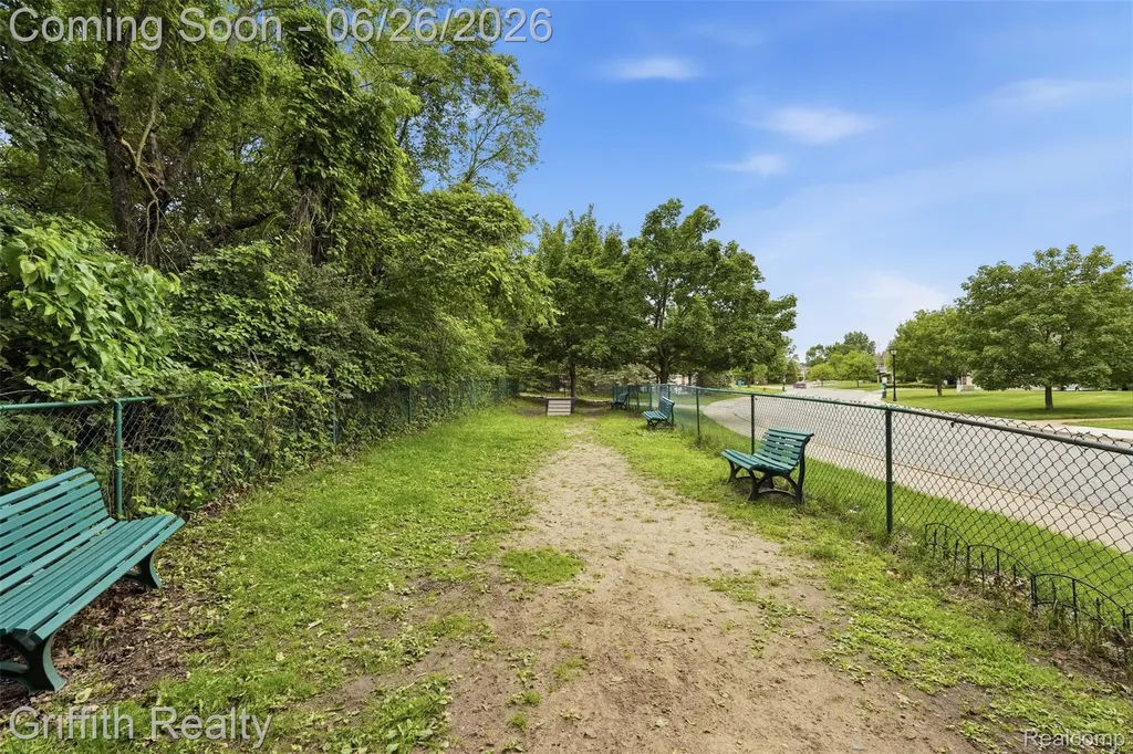 4271 Deeside Drive Brighton City MI 48116