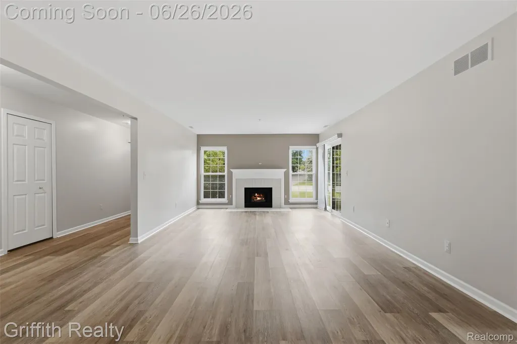 4271 Deeside Drive Brighton City MI 48116