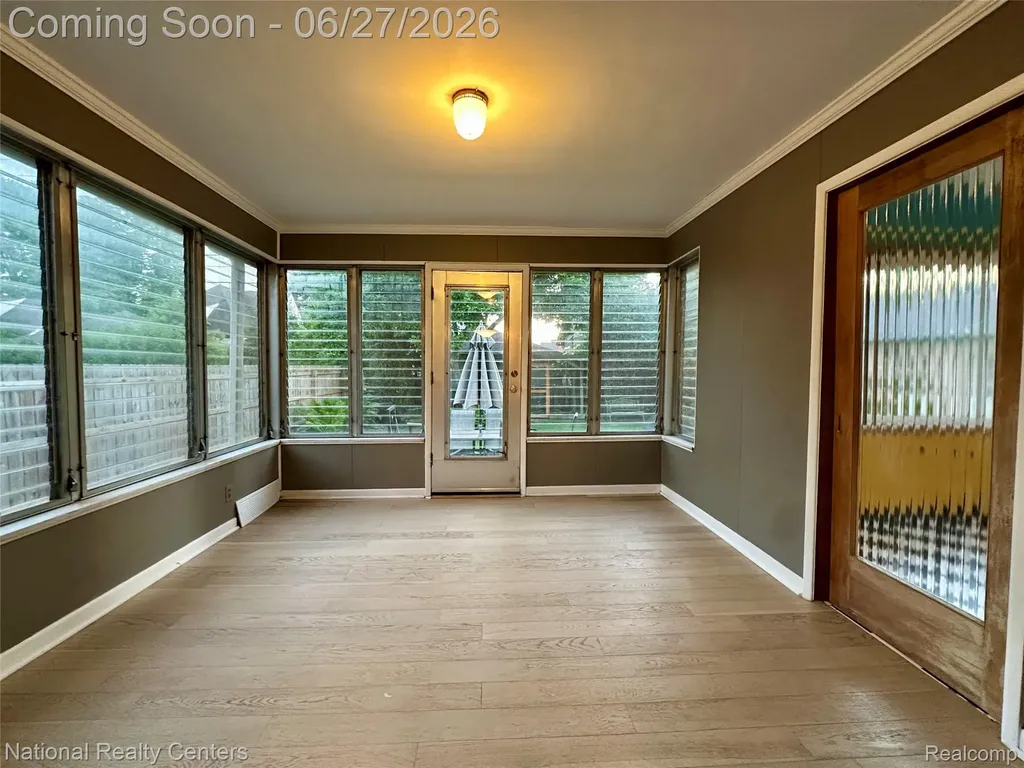 821 Pemberton Road Grosse Pointe Park City MI 48230