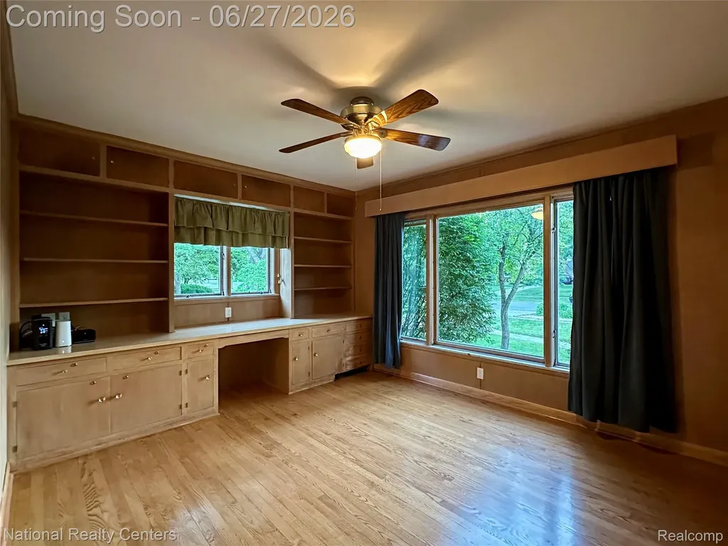 821 Pemberton Road Grosse Pointe Park City MI 48230