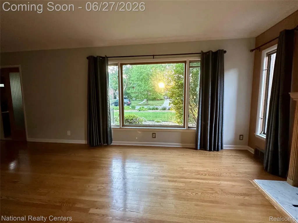 821 Pemberton Road Grosse Pointe Park City MI 48230
