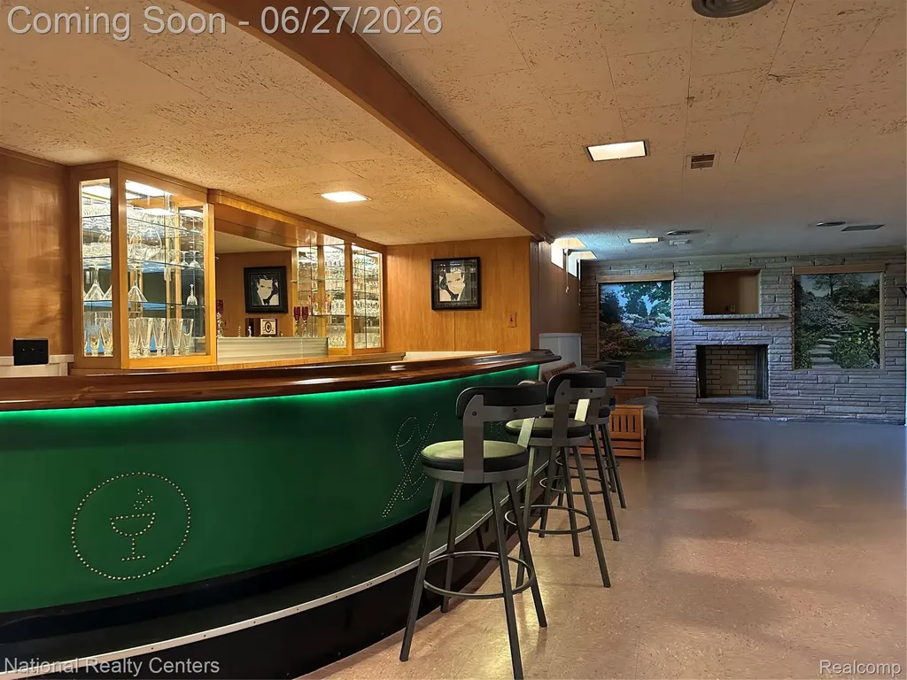 821 Pemberton Road Grosse Pointe Park City MI 48230