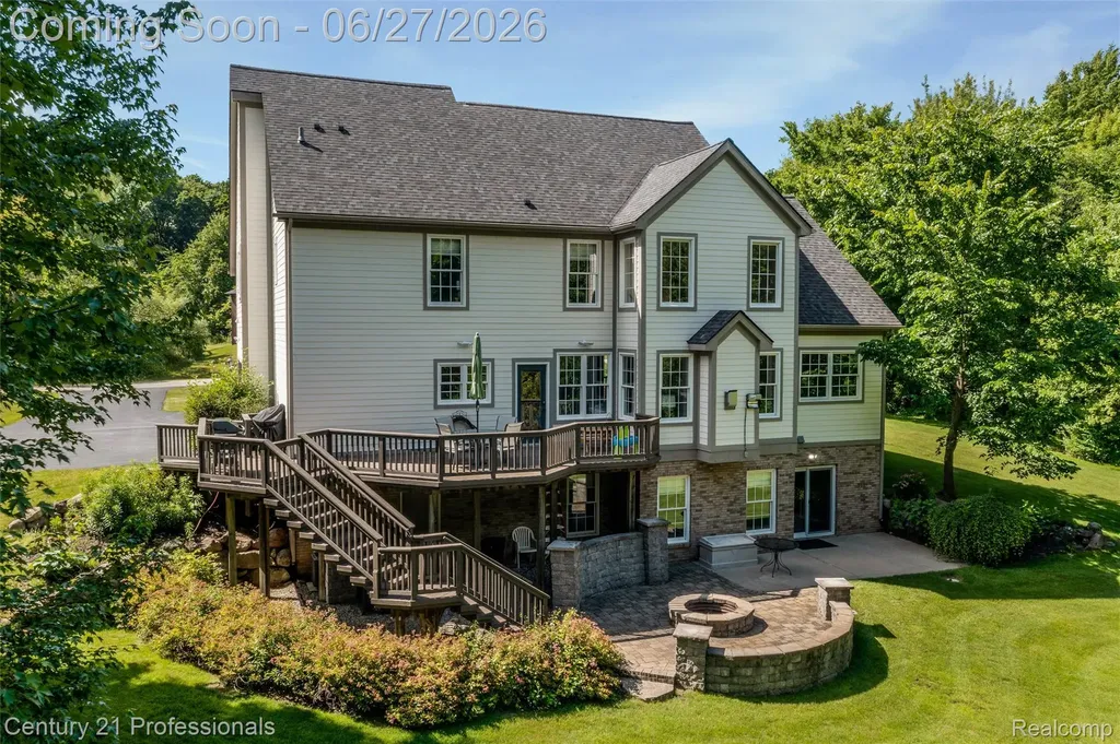 8928 Wild Iris Court Springfield Charter Township MI 48350