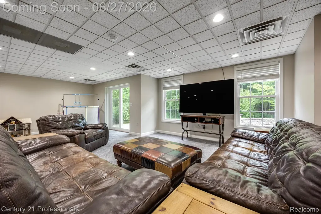 8928 Wild Iris Court Springfield Charter Township MI 48350