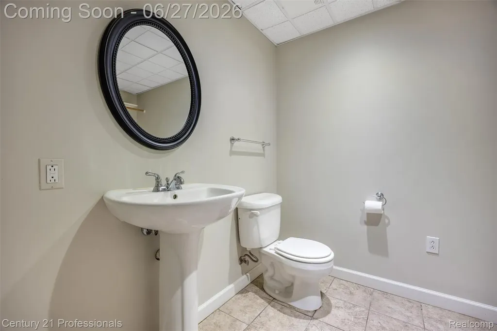 8928 Wild Iris Court Springfield Charter Township MI 48350