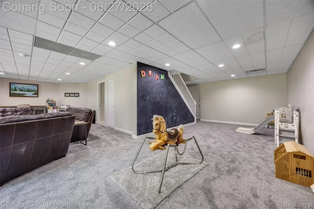 8928 Wild Iris Court Springfield Charter Township MI 48350