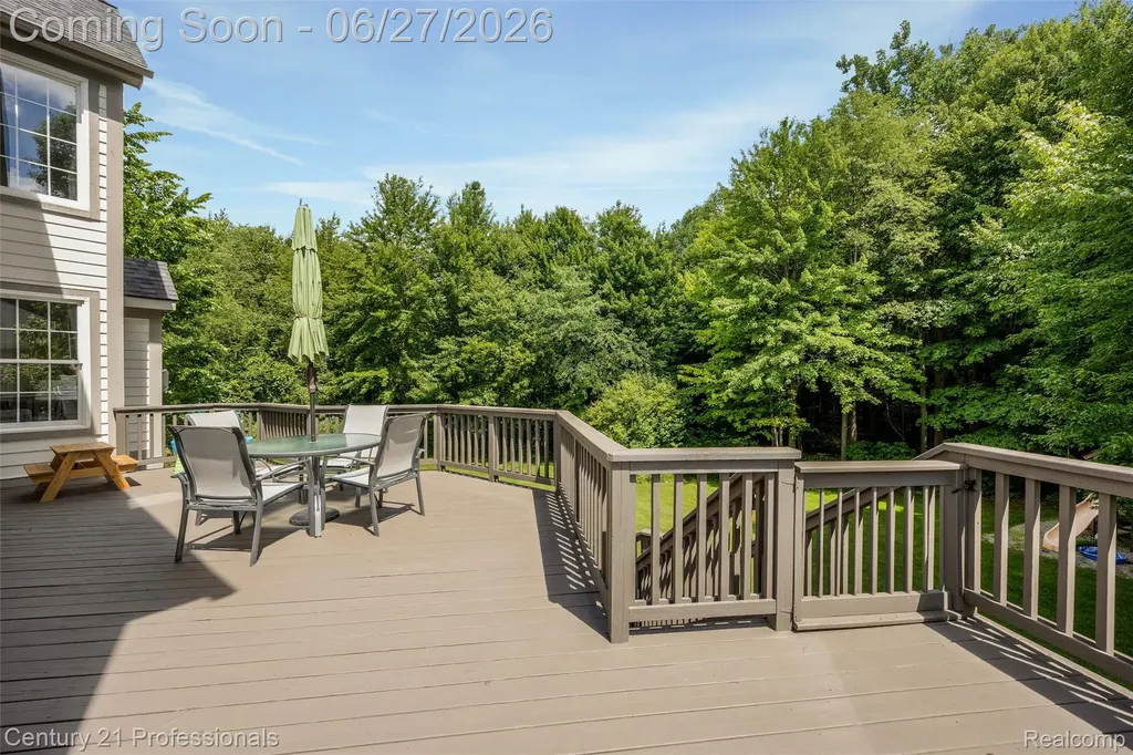 8928 Wild Iris Court Springfield Charter Township MI 48350