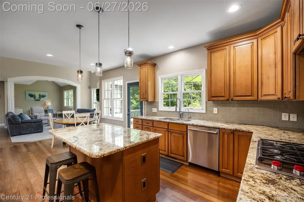 8928 Wild Iris Court Springfield Charter Township MI 48350