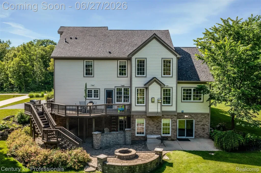 8928 Wild Iris Court Springfield Charter Township MI 48350