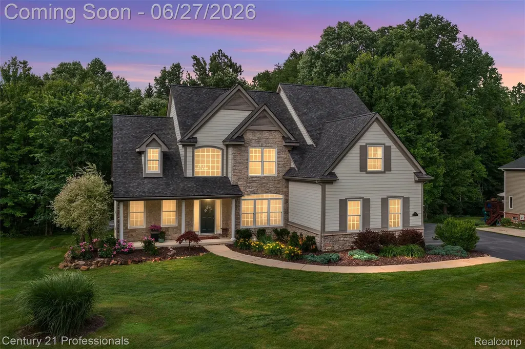 8928 Wild Iris Court Springfield Charter Township MI 48350