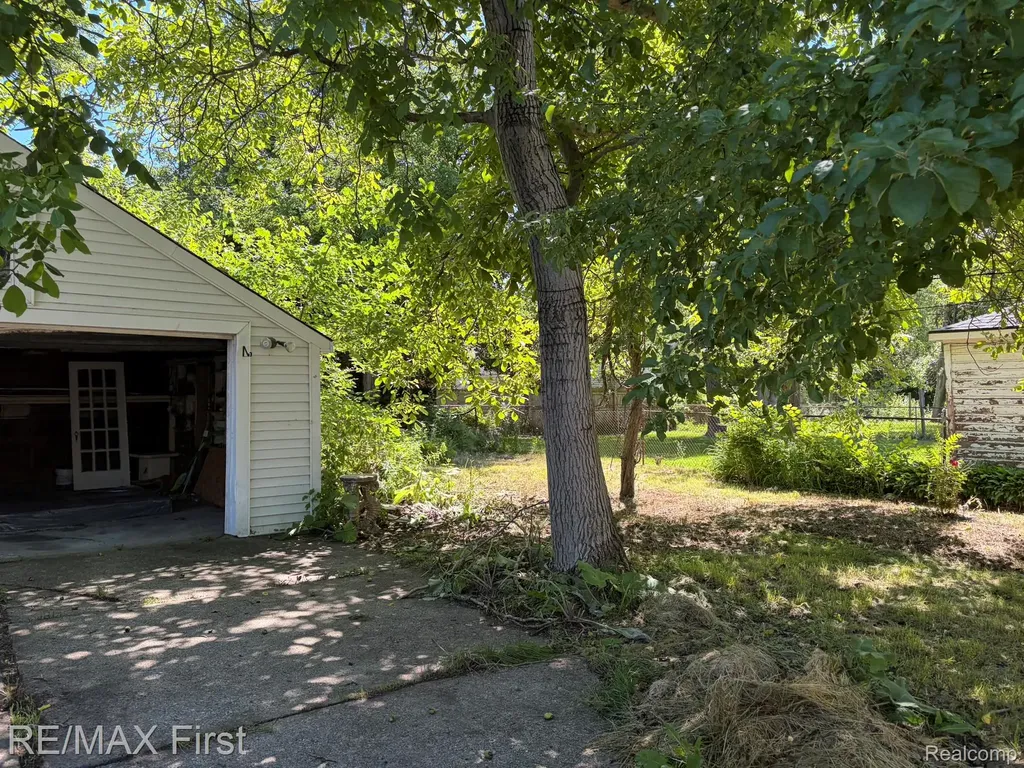 6334 Hereford Street Detroit City MI 48224