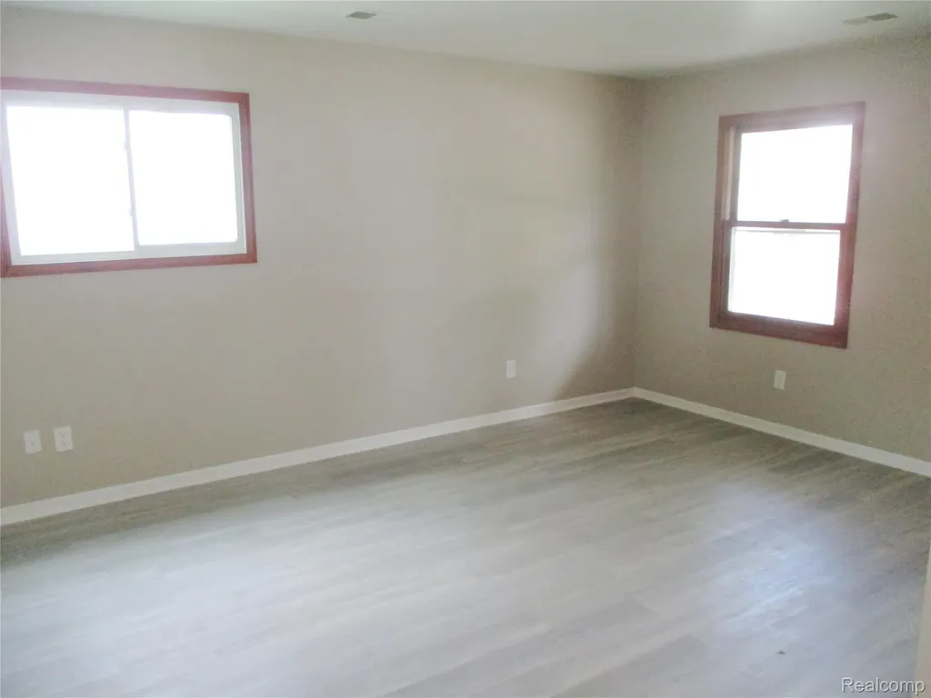 23777 Piper Avenue Eastpointe City MI 48021