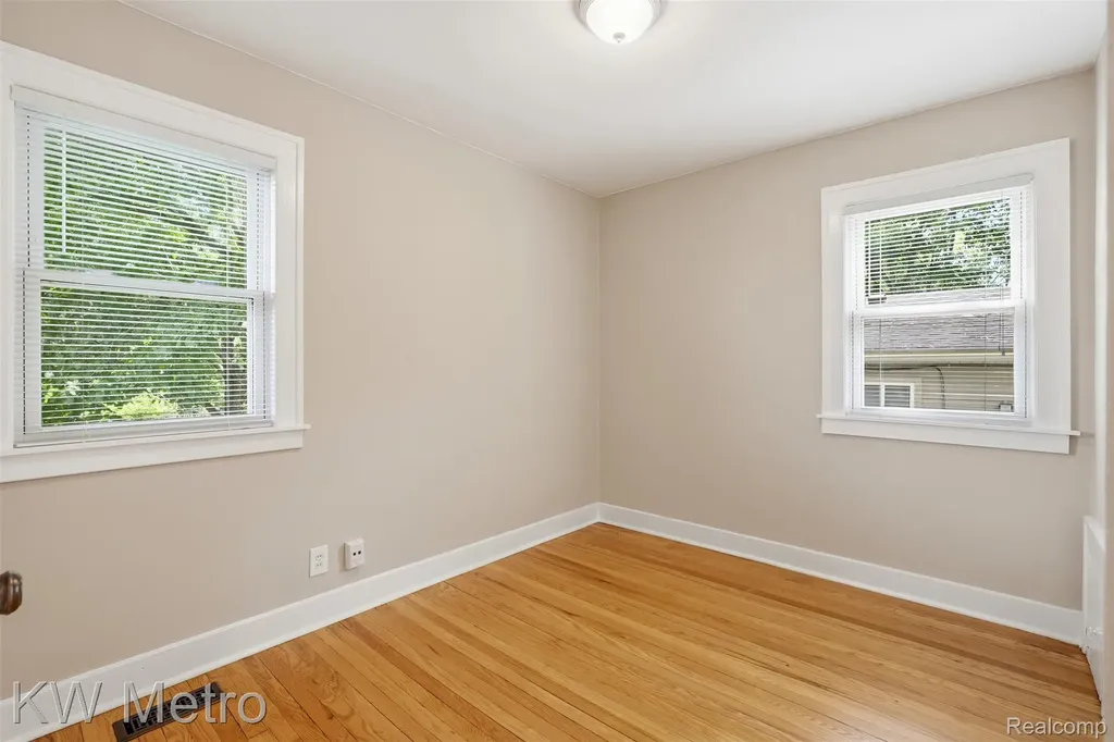 634 E Lewiston Avenue Ferndale City MI 48220