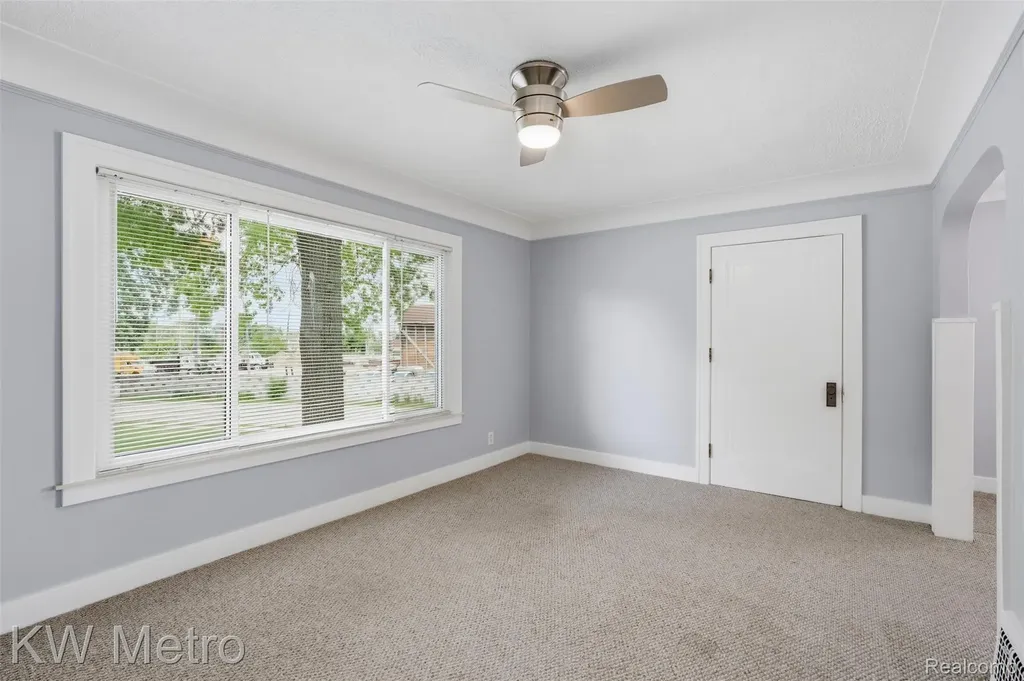 634 E Lewiston Avenue Ferndale City MI 48220