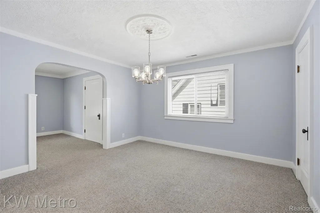 634 E Lewiston Avenue Ferndale City MI 48220