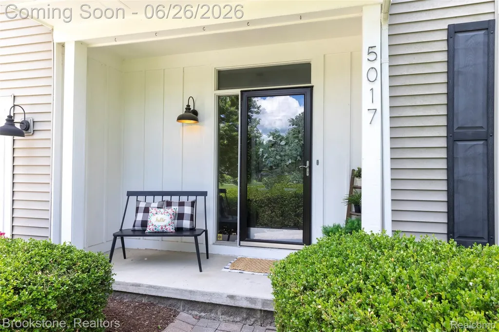 5017 Leyland Drive Independence Charter Township MI 48348