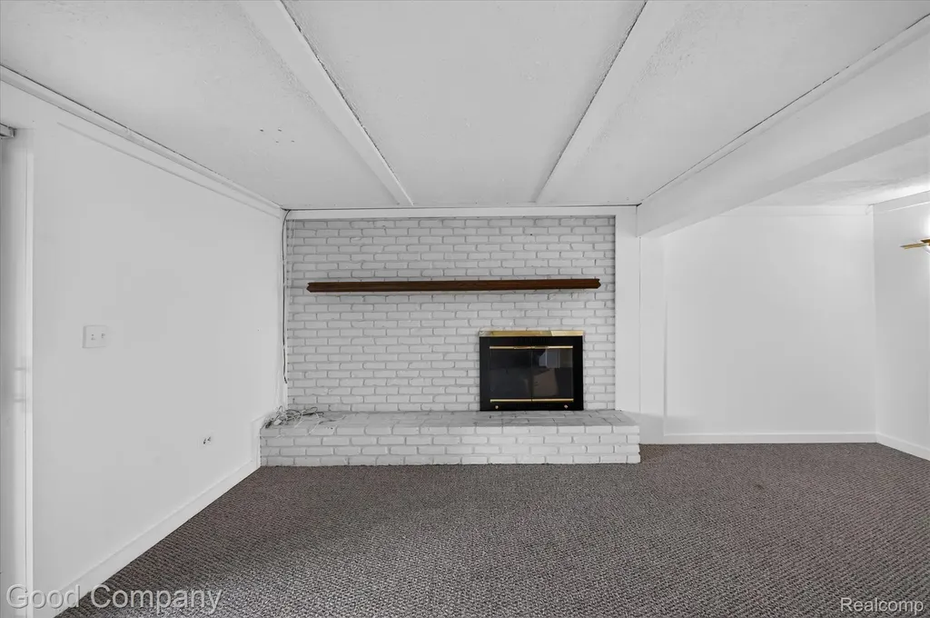 3161 Jackson Boulevard Highland Charter Township MI 48356