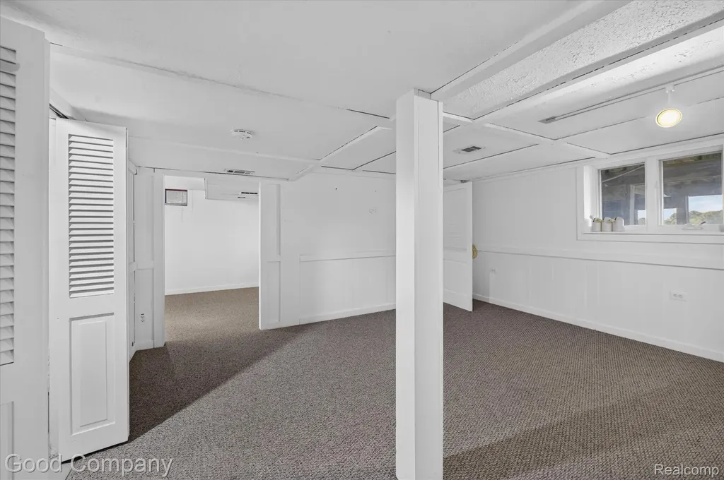 3161 Jackson Boulevard Highland Charter Township MI 48356