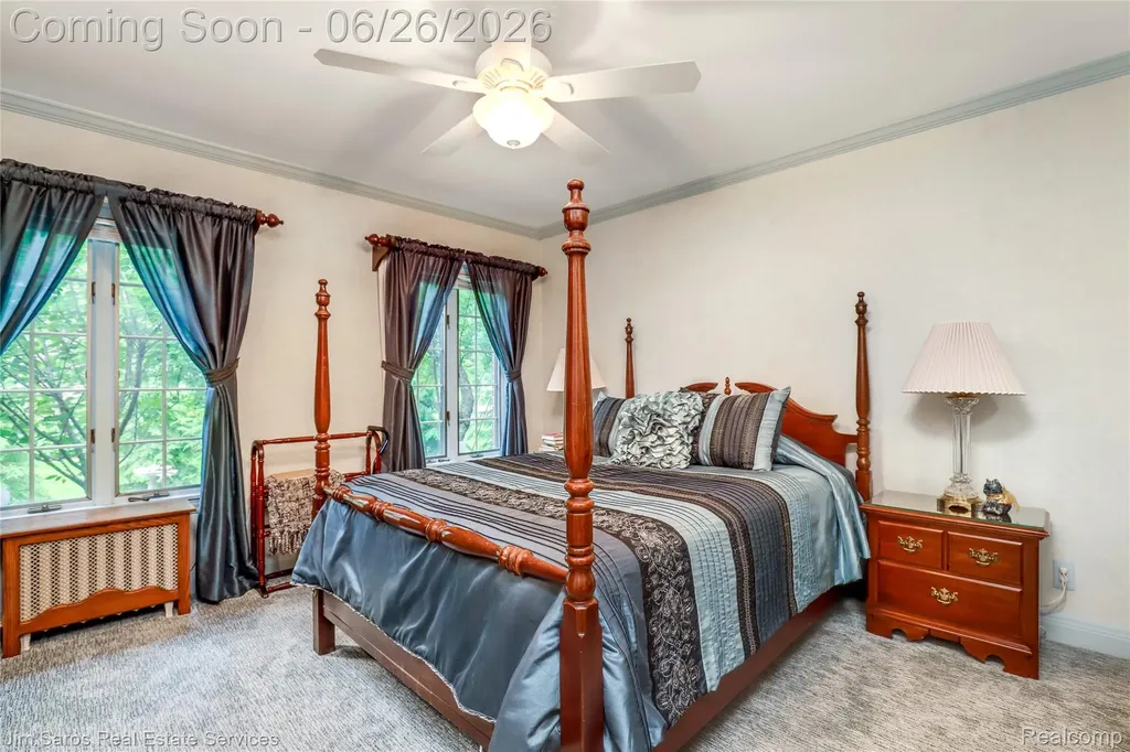 764 Harcourt Road Grosse Pointe Park City MI 48230