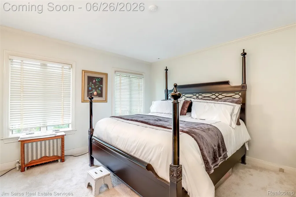 764 Harcourt Road Grosse Pointe Park City MI 48230
