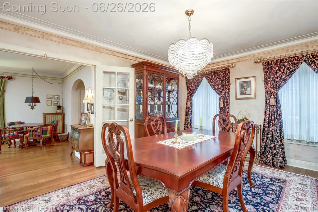 764 Harcourt Road Grosse Pointe Park City MI 48230