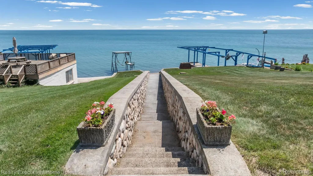 8308 Lakeshore Burtchville Township MI 48059