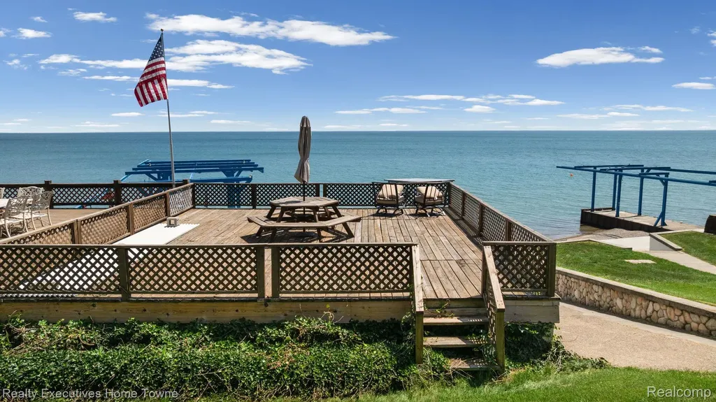 8308 Lakeshore Burtchville Township MI 48059