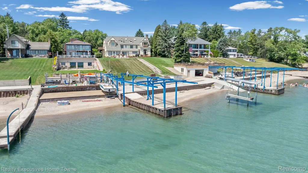 8308 Lakeshore Burtchville Township MI 48059